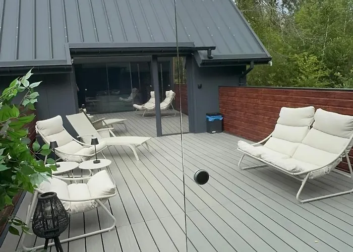 House Of * Chelsty (Makow)